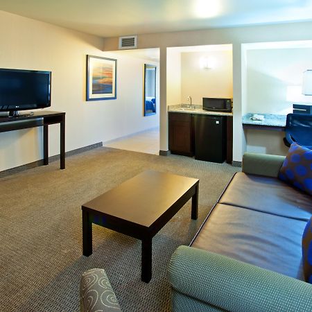 Holiday Inn & Suites Phoenix Airport By Ihg Exterior photo