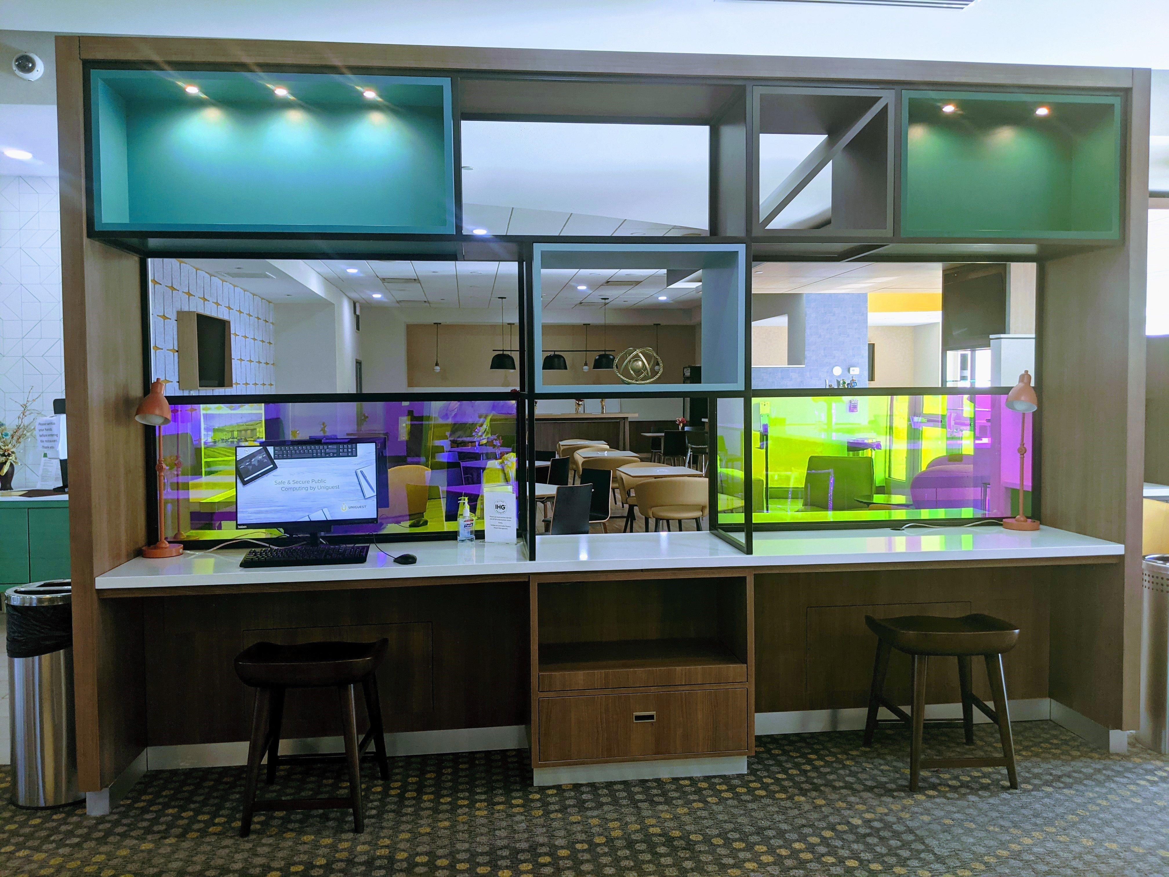 Holiday Inn & Suites Phoenix Airport By Ihg Exterior photo
