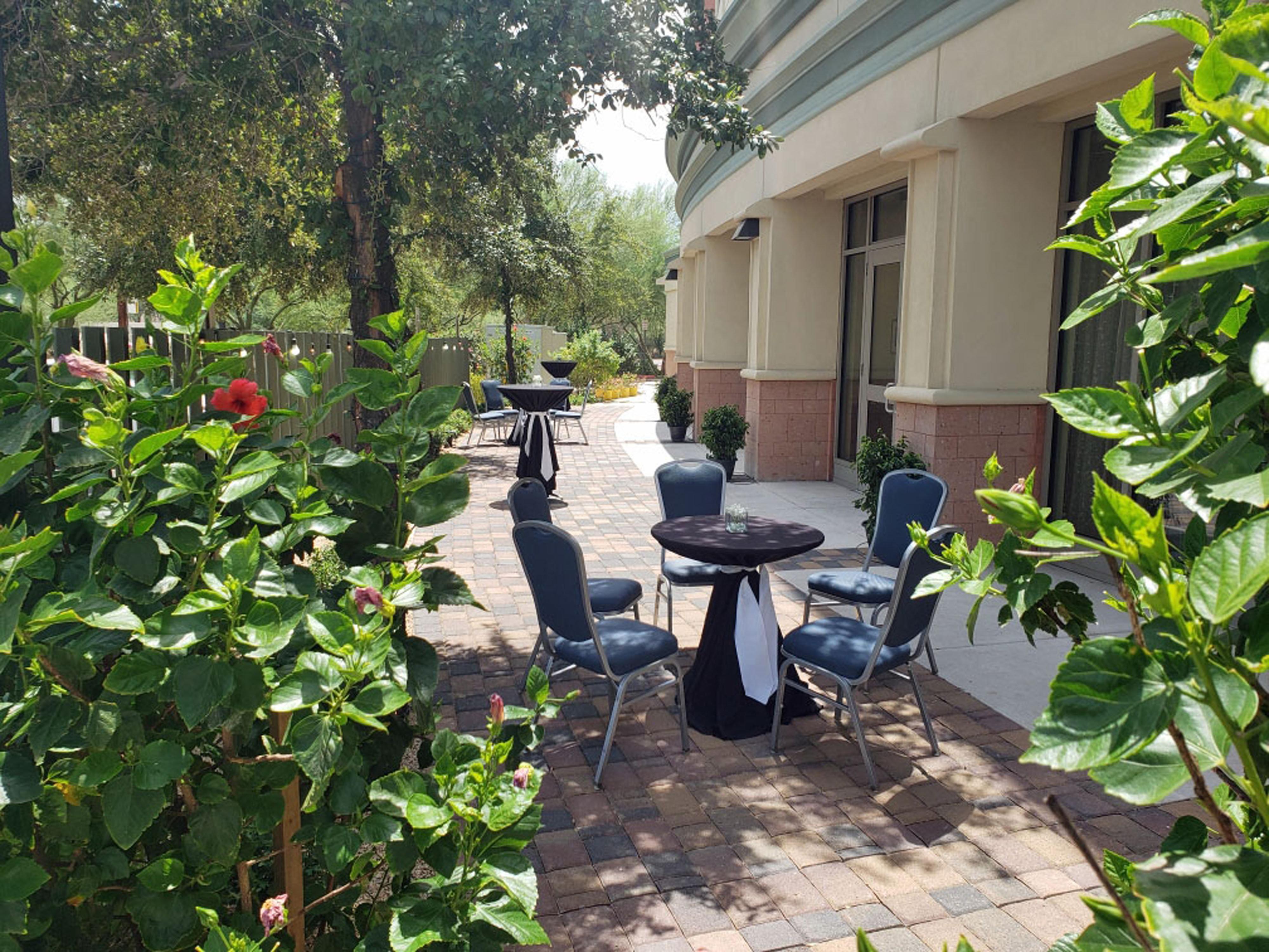 Holiday Inn & Suites Phoenix Airport By Ihg Exterior photo
