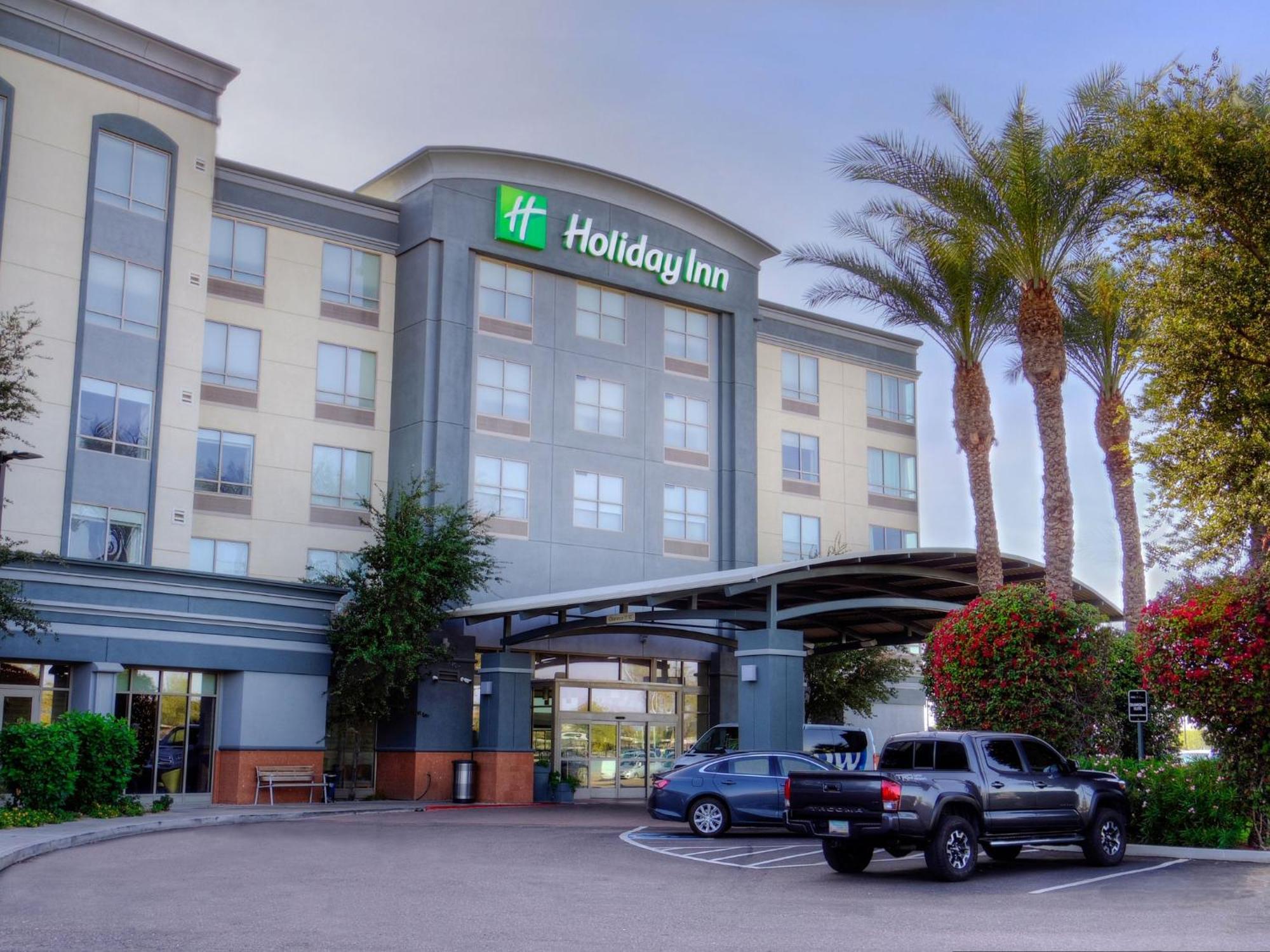 Holiday Inn & Suites Phoenix Airport By Ihg Exterior photo