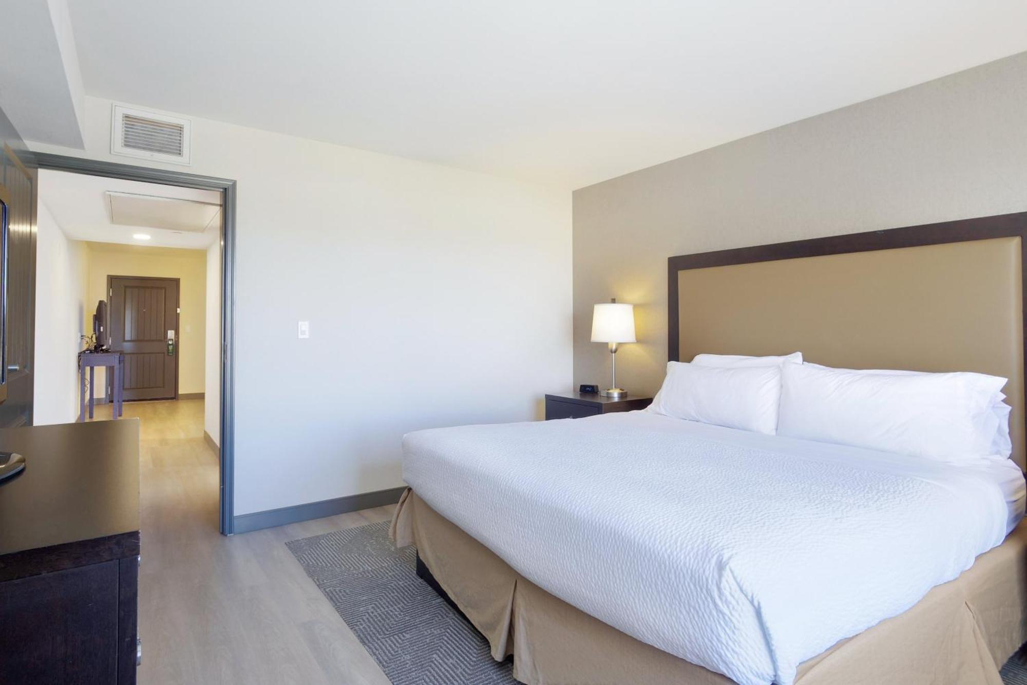 Holiday Inn & Suites Phoenix Airport By Ihg Exterior photo